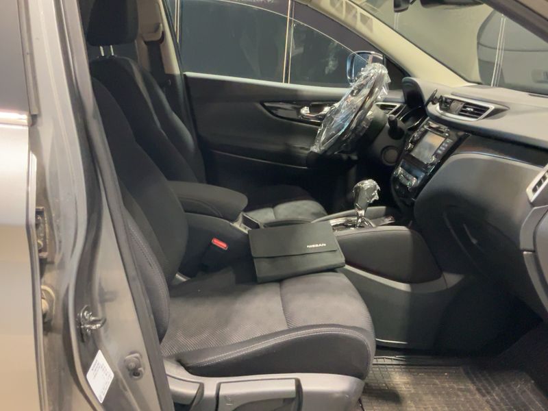 Nissan Qashqai 1.6 dCi N-Connecta 2016 – снимка 17