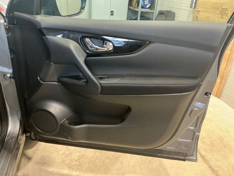 Nissan Qashqai 1.6 dCi N-Connecta 2016 – снимка 30