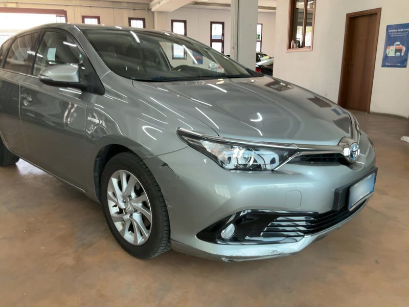 Toyota Auris 1.8 Hybrid Active 2016 – снимка 12