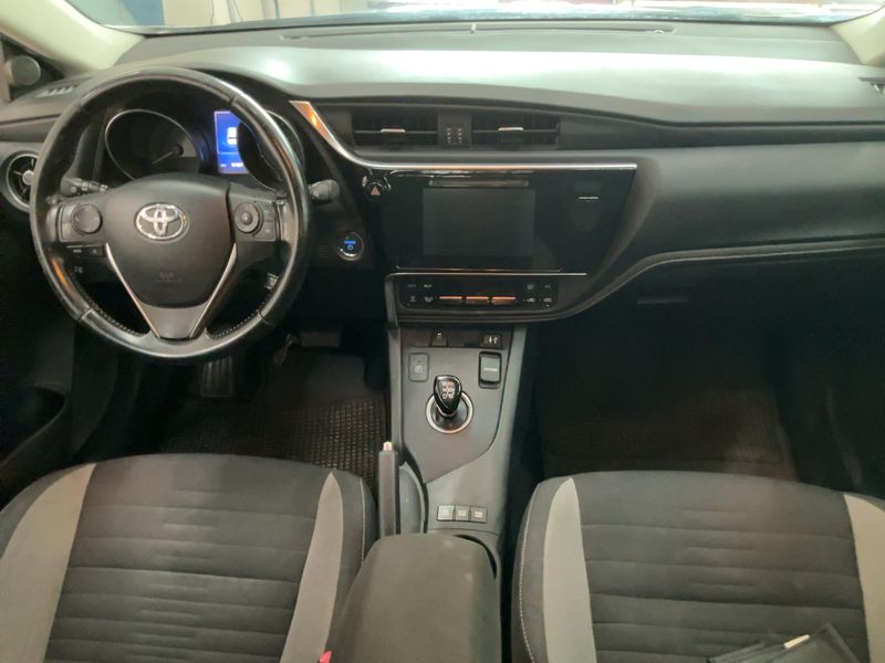 Toyota Auris 1.8 Hybrid Active 2016 – снимка 17