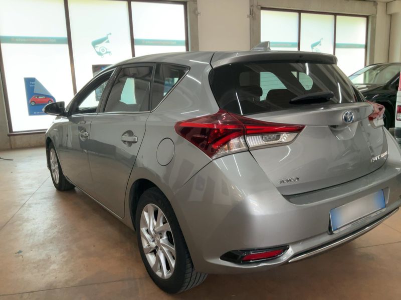 Toyota Auris 1.8 Hybrid Active 2016 – снимка 6