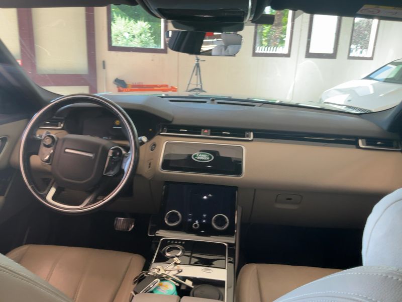 Land Rover Range Rover Velar 3.0 V6 Diesel R-Dynamic 2018 – снимка 17