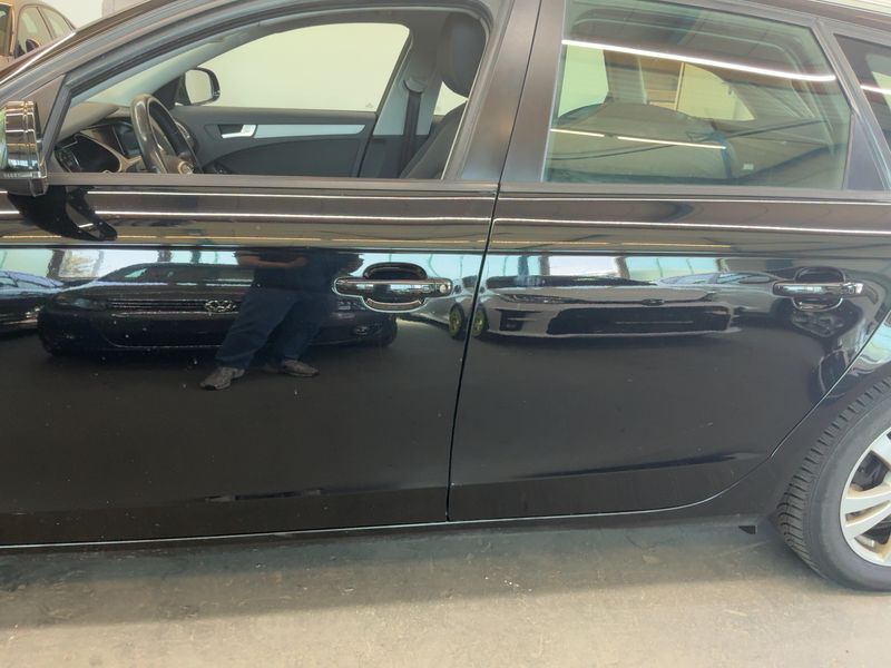 Audi A4 2.0 TDI quattro Attraction 2012 – снимка 4