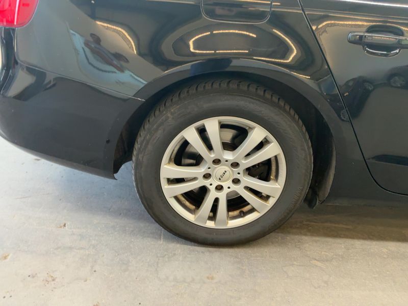 Audi A4 2.0 TDI quattro Attraction 2012 – снимка 18