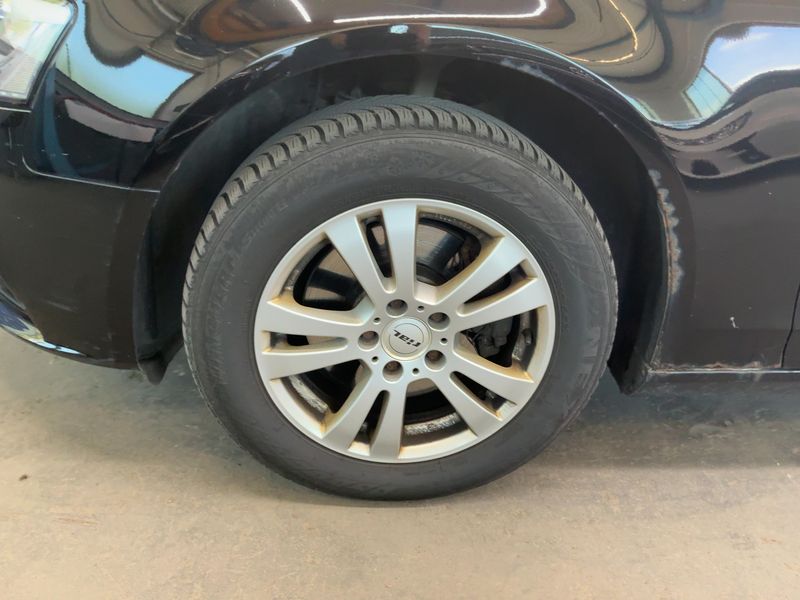 Audi A4 2.0 TDI quattro Attraction 2012 – снимка 16