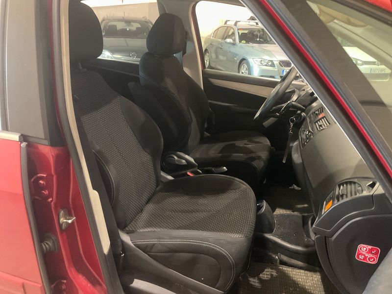 Citroen C4 Picasso 1.6 HDi Seduction 2011 – снимка 3