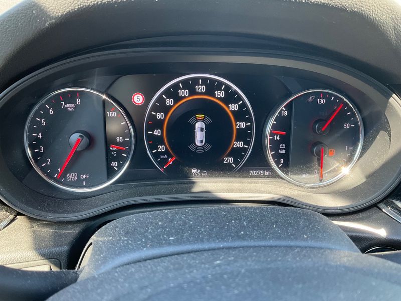 Opel Insignia Sports Tourer 1.5 SIDI Turbo Business Edition 2017 – снимка 19