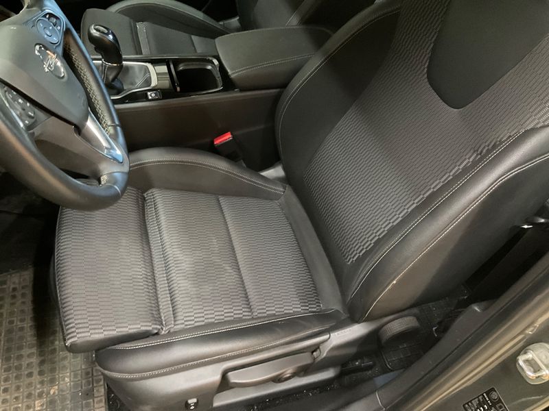 Opel Insignia Sports Tourer 1.5 SIDI Turbo Business Edition 2017 – снимка 36