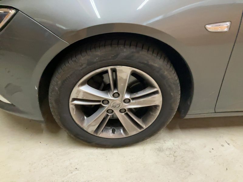 Opel Insignia Sports Tourer 1.5 SIDI Turbo Business Edition 2017 – снимка 3