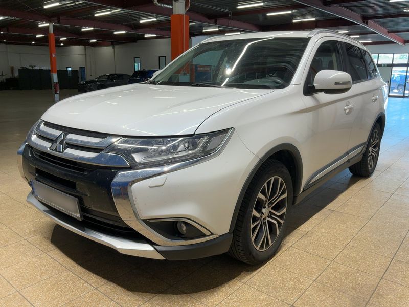 Mitsubishi Outlander 2.2 DI-D Diamant Edition 4WD 2017 – снимка 1