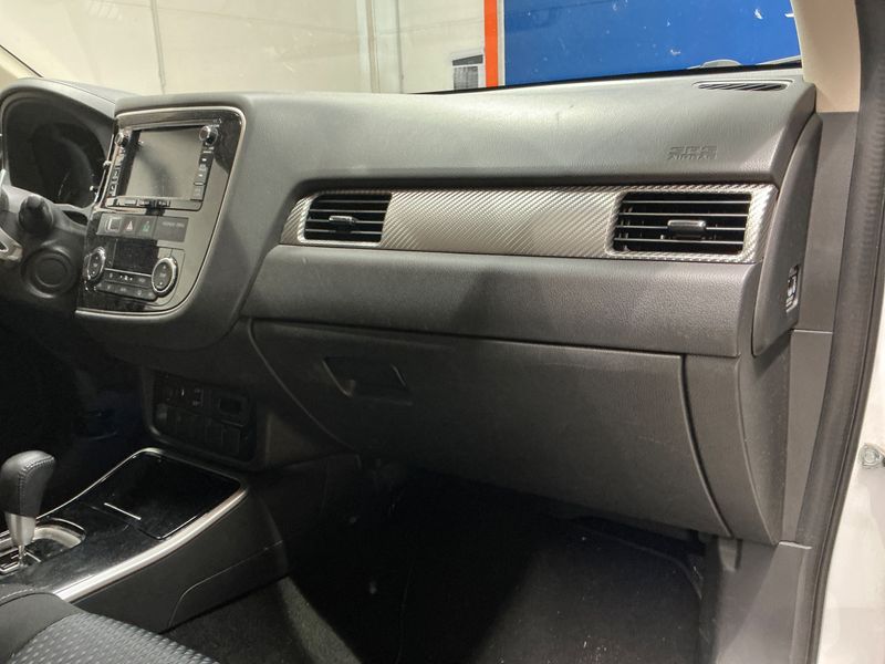 Mitsubishi Outlander 2.2 DI-D Diamant Edition 4WD 2017 – снимка 25