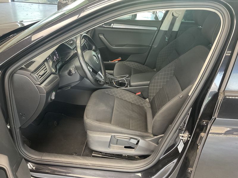 Skoda Superb 1.6 TDI Active 2016 – снимка 16