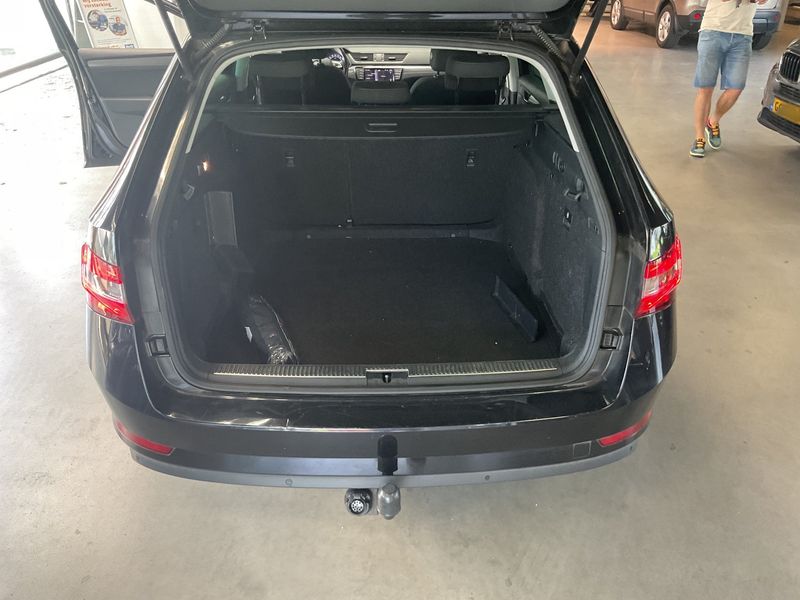 Skoda Superb 1.6 TDI Active 2016 – снимка 15