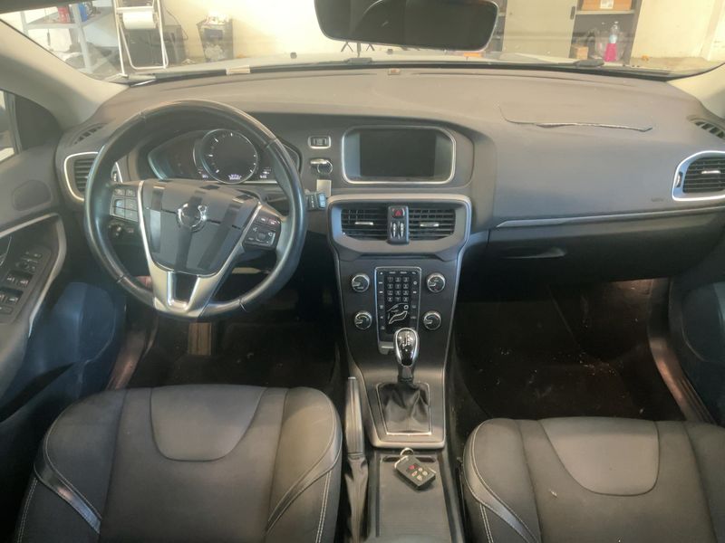 Volvo V40 2.0 D2 Plus 2019 – снимка 17