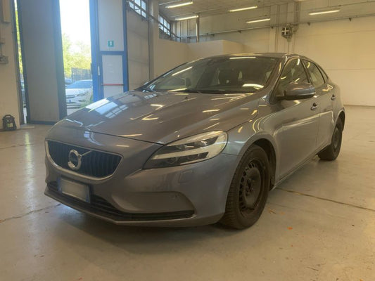 Volvo V40 2.0 D2 Plus 2019 – снимка 1