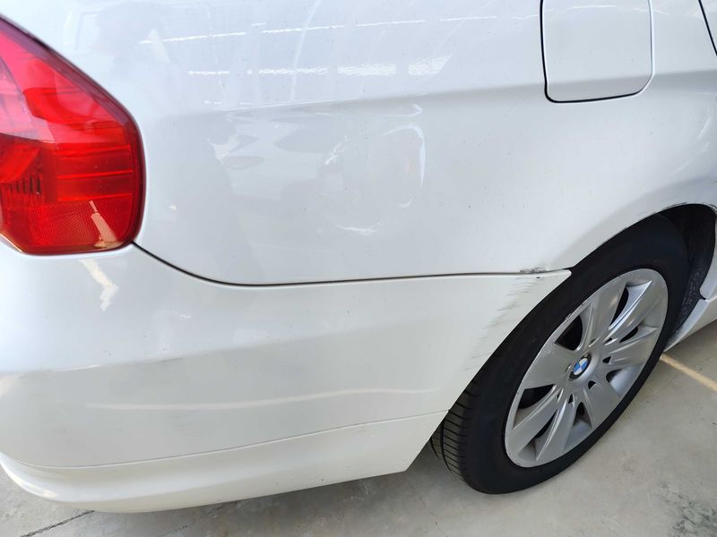 BMW 3er 316d 2010 – снимка 20