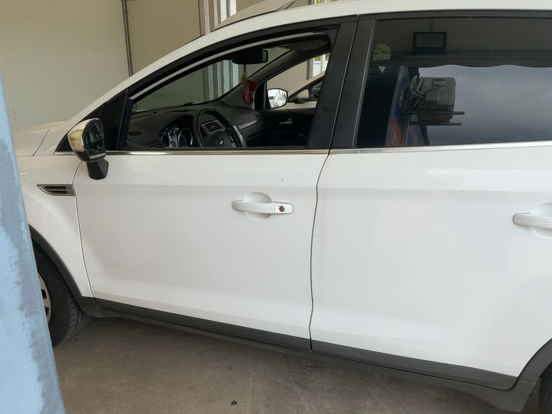 Ford Kuga 2.0 TDCi Titanium 2009 – снимка 4