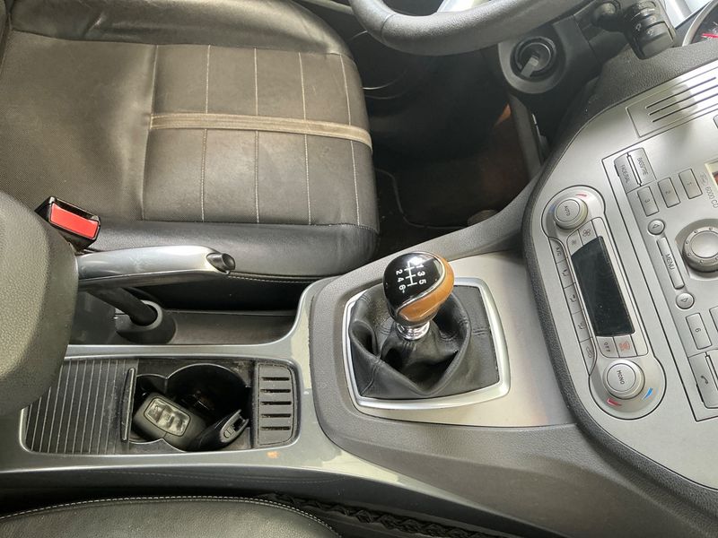 Ford Kuga 2.0 TDCi Titanium 2009 – снимка 32