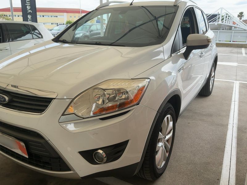 Ford Kuga 2.0 TDCi Titanium 2009 – снимка 2