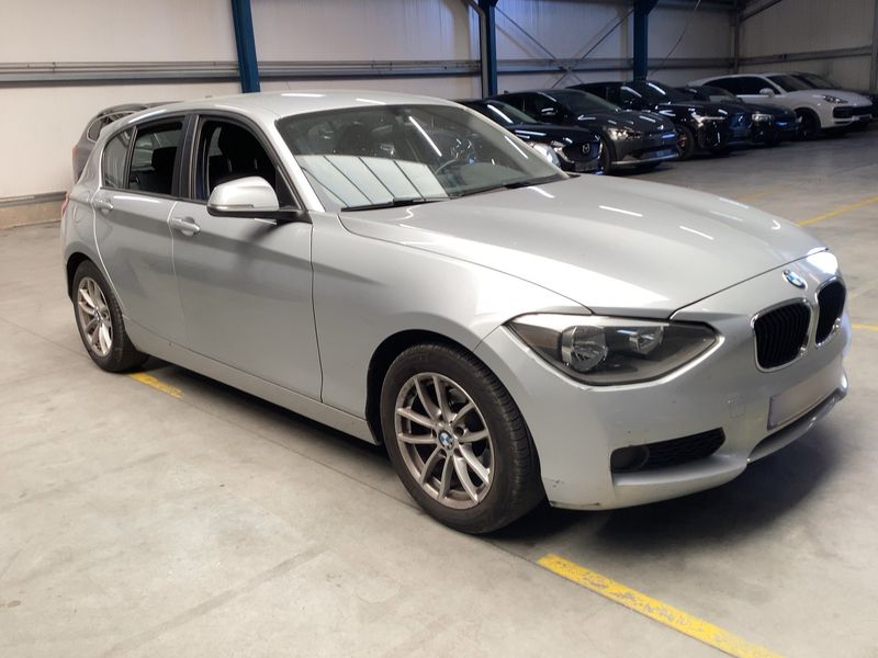 BMW 1er 116d EfficientDynamics Edition 2013 – снимка на щета 12
