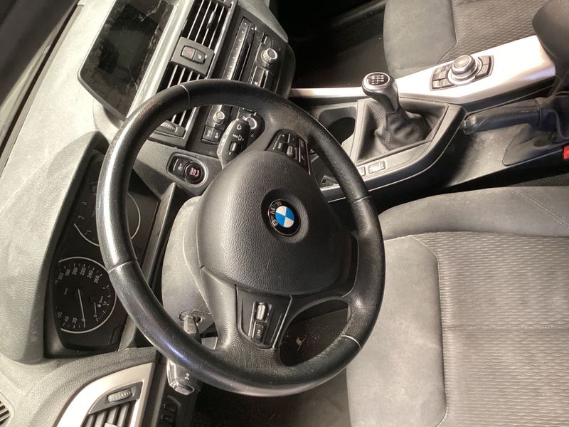 BMW 1er 116d EfficientDynamics Edition 2013 – снимка на щета 28