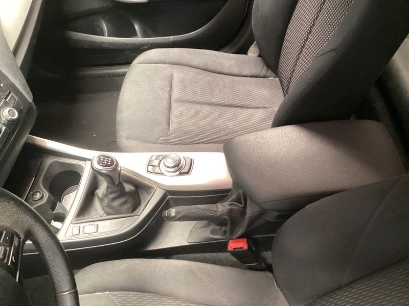 BMW 1er 116d EfficientDynamics Edition 2013 – снимка на щета 29