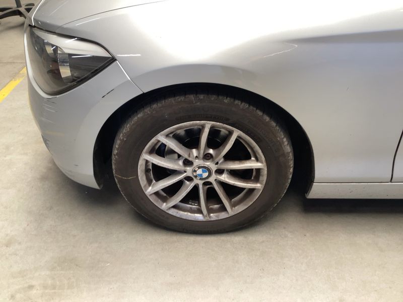 BMW 1er 116d EfficientDynamics Edition 2013 – снимка на щета 3
