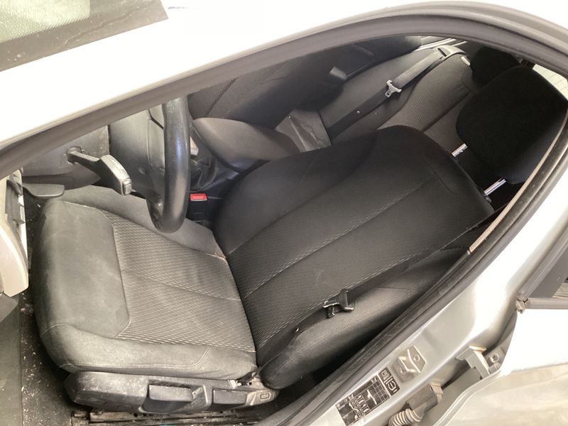 BMW 1er 116d EfficientDynamics Edition 2013 – снимка на щета 27