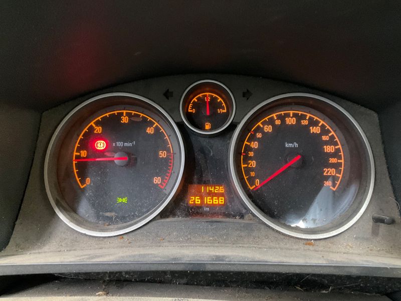 Opel Zafira 1.7 CDTI Enjoy Plus 2011 – снимка 4