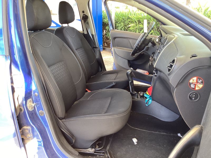 Dacia Sandero 1.5 dCi Laureate 2015 – снимка 3