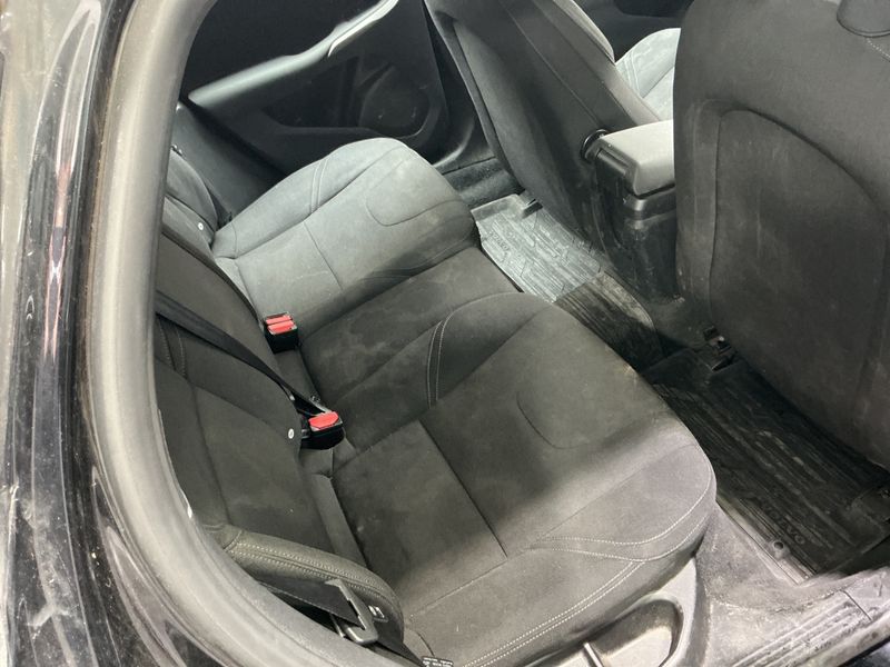 Volvo V40 1.6 D2 Kinetic 2014 – снимка 38