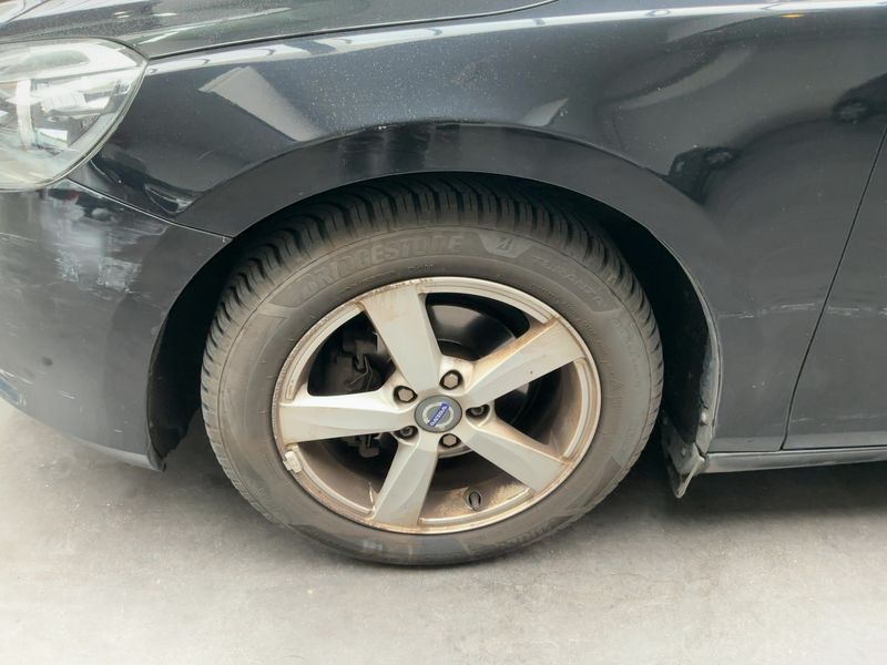 Volvo V40 1.6 D2 Kinetic 2014 – снимка 3