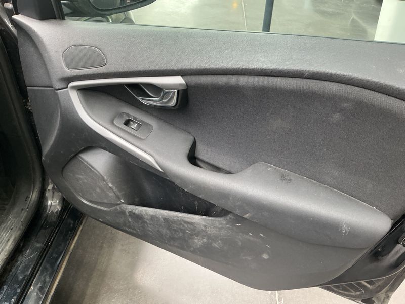 Volvo V40 1.6 D2 Kinetic 2014 – снимка 36
