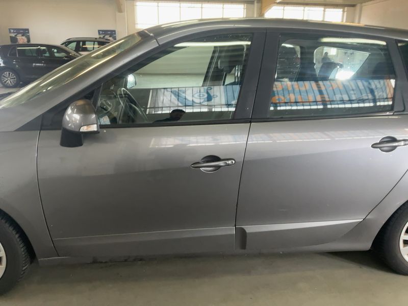 Renault Grand Scenic 1.5 dCi Paris 2014 – снимка 4