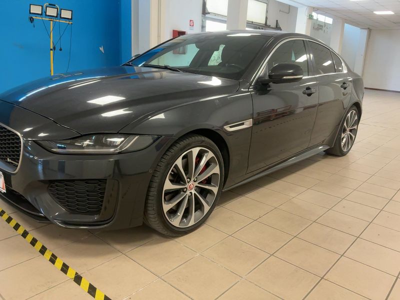Jaguar XE 30t R-Dynamic HSE AWD 2020 – снимка 2