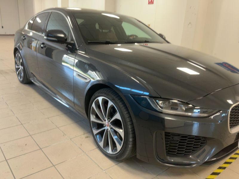 Jaguar XE 30t R-Dynamic HSE AWD 2020 – снимка 12