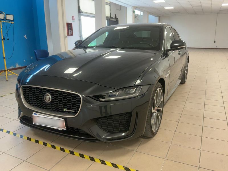 Jaguar XE 30t R-Dynamic HSE AWD 2020 – снимка 1