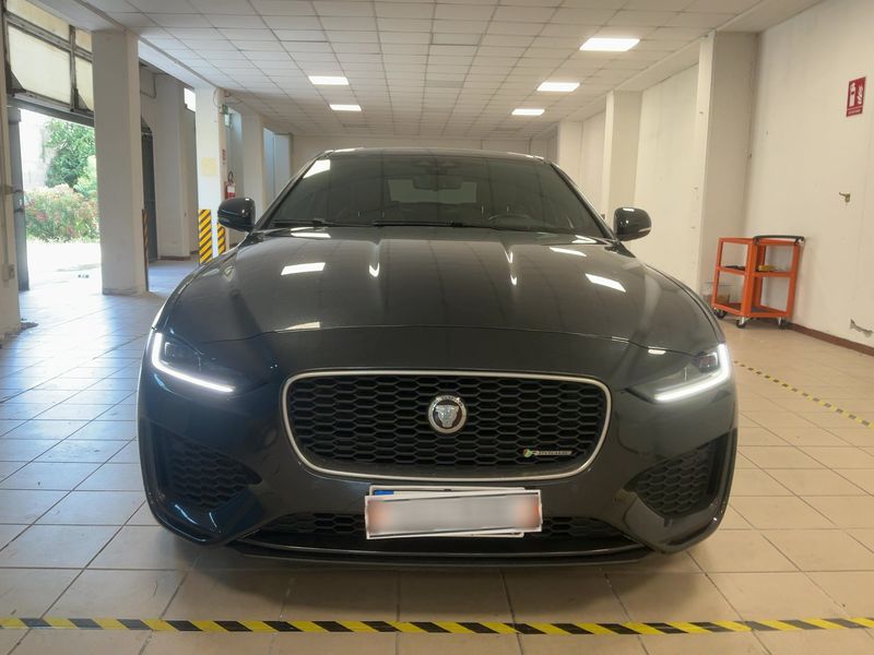 Jaguar XE 30t R-Dynamic HSE AWD 2020 – снимка 14