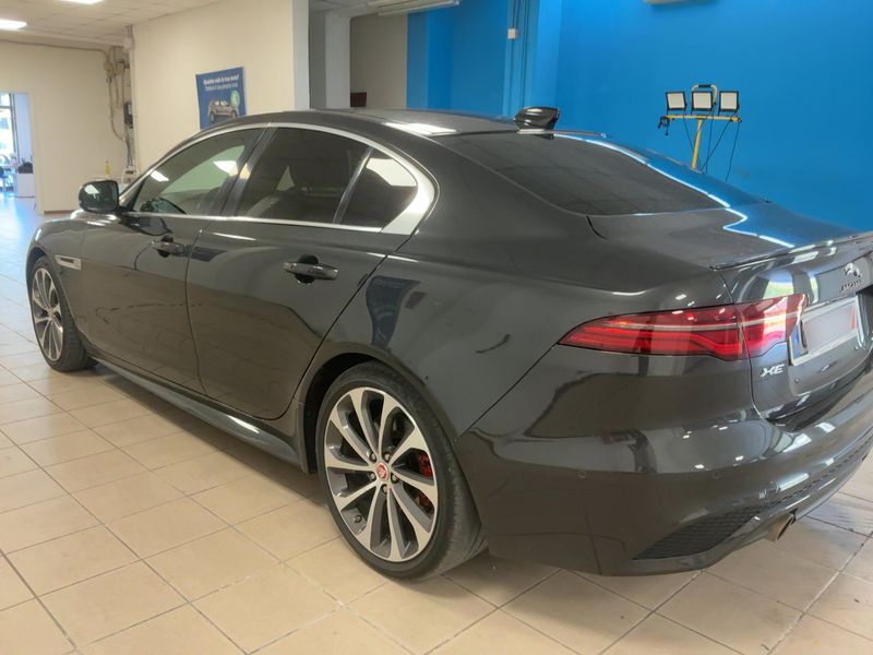 Jaguar XE 30t R-Dynamic HSE AWD 2020 – снимка 6