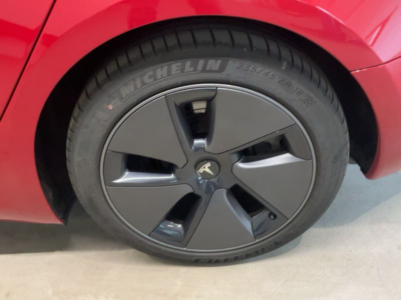 Tesla Model 3 Standard Range 2023 – снимка 17