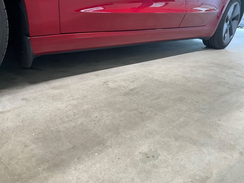 Tesla Model 3 Standard Range 2023 – снимка на щета