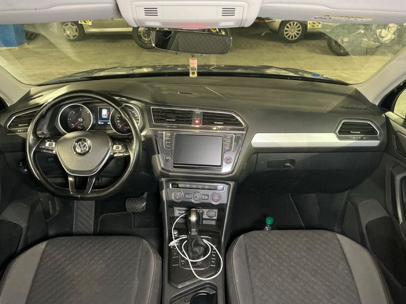 Volkswagen Tiguan 2.0 TDI Business BlueMotion Tech 2016 – снимка 17
