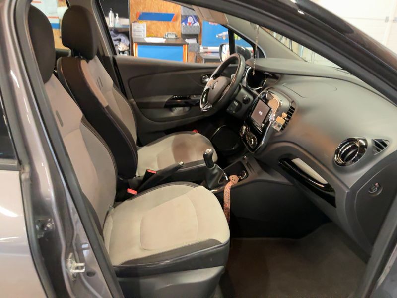 Renault Captur 1.5 dCi Energy Intens 2014 – снимка 16