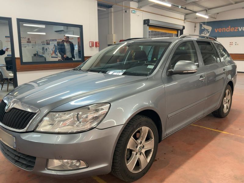 Skoda Octavia 1.6 TDI Ambition 2013 – снимка 2