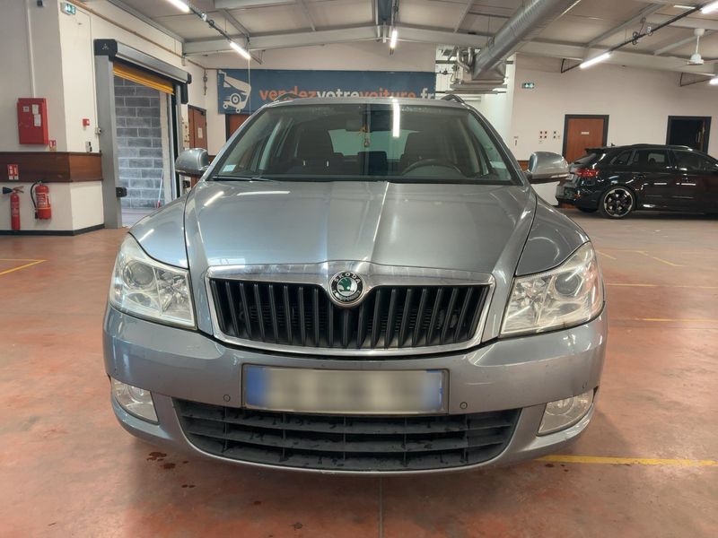 Skoda Octavia 1.6 TDI Ambition 2013 – снимка 14