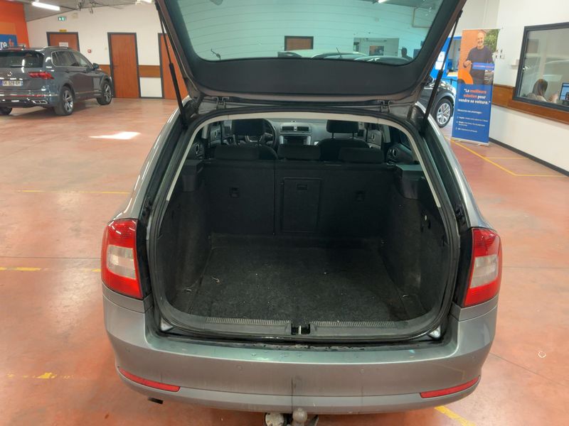 Skoda Octavia 1.6 TDI Ambition 2013 – снимка 15
