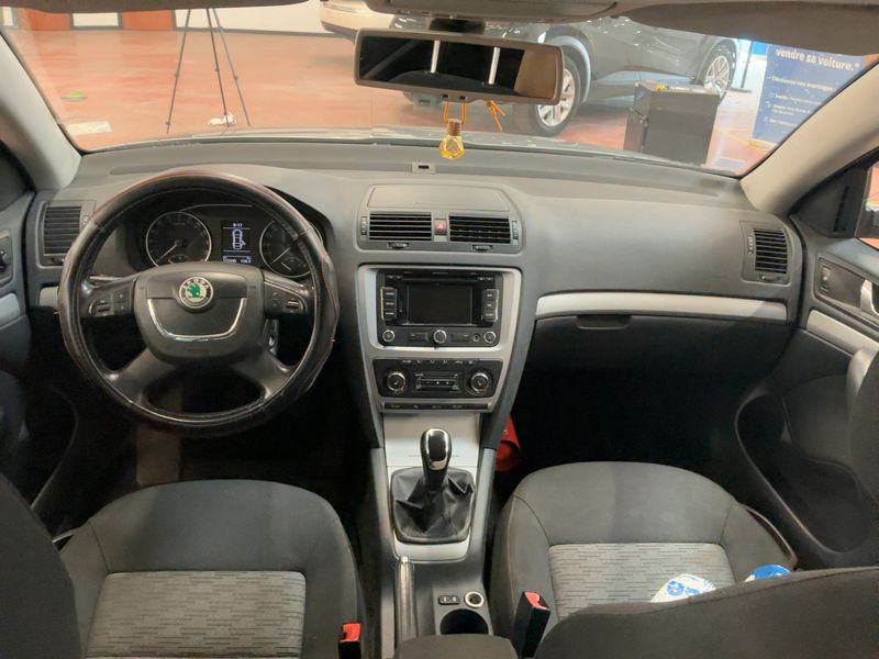 Skoda Octavia 1.6 TDI Ambition 2013 – снимка 17