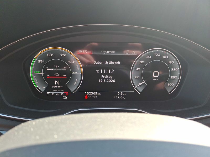 Audi Q5 55 TFSIe quattro S line 2023 – снимка 12