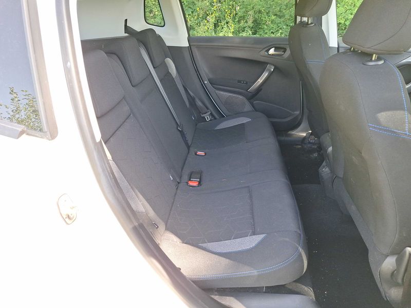 Peugeot 2008 1.2 VTi Style 2018 – снимка 13