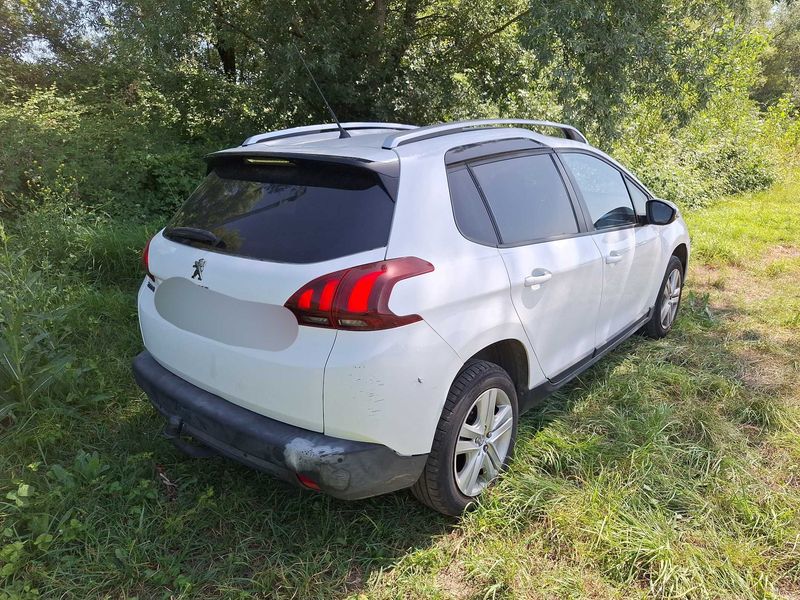 Peugeot 2008 1.2 VTi Style 2018 – снимка 5